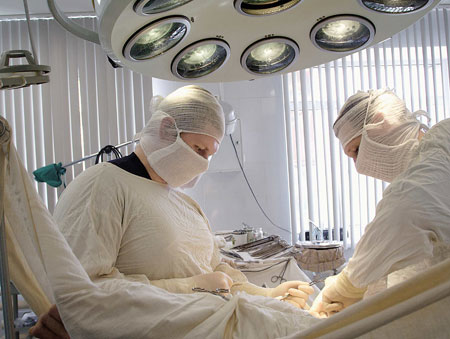 نام: 39-medical-doctor-surgeon-1.jpg نمایش: 44 اندازه: 40.3 کیلو بایت